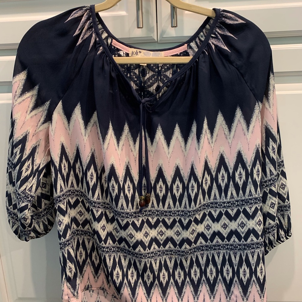 Short sleeve top